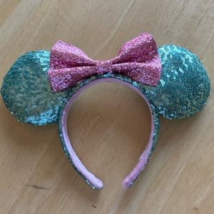Disney Parks Teal and Pink Minnie Mouse Ears